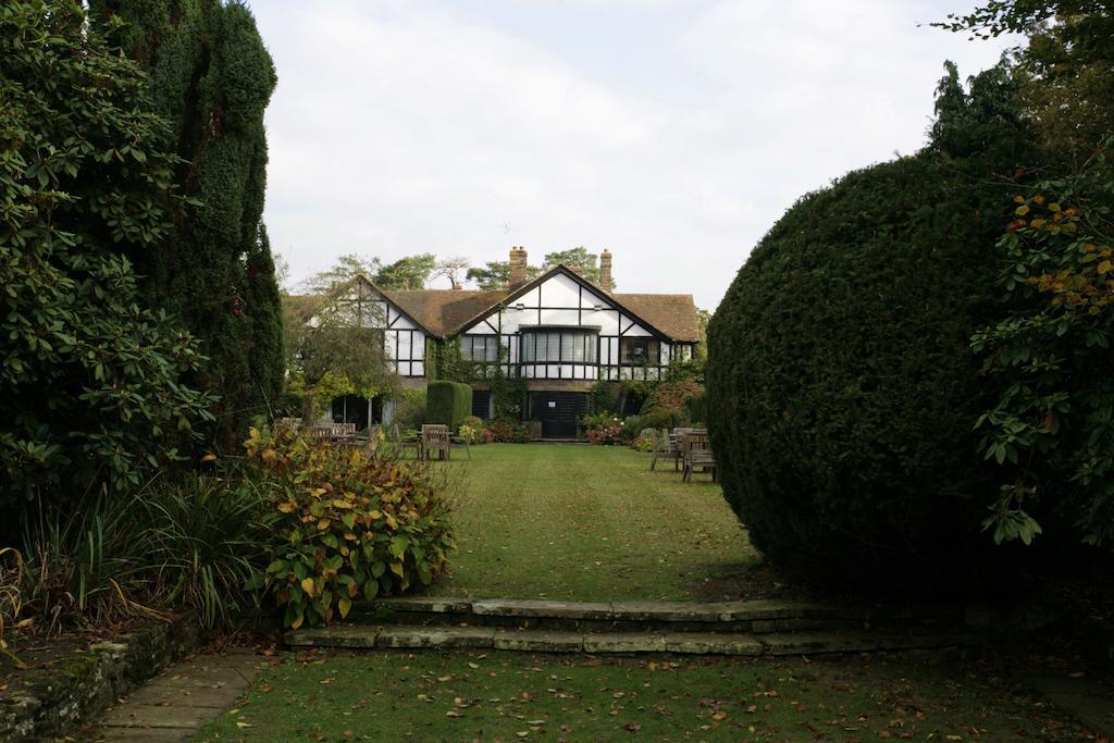 Hôtel Cisswood House à Horsham Extérieur photo